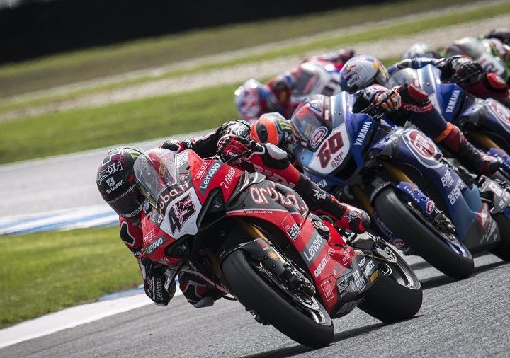 Moto: in Australia si accende il Mondiale di Superbike