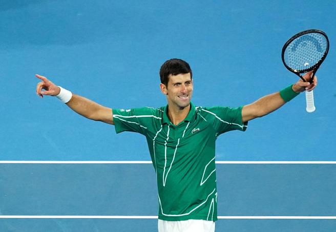 Djokovic propone un fondo di solidarietà per tennisti: i Top100 si autotassano