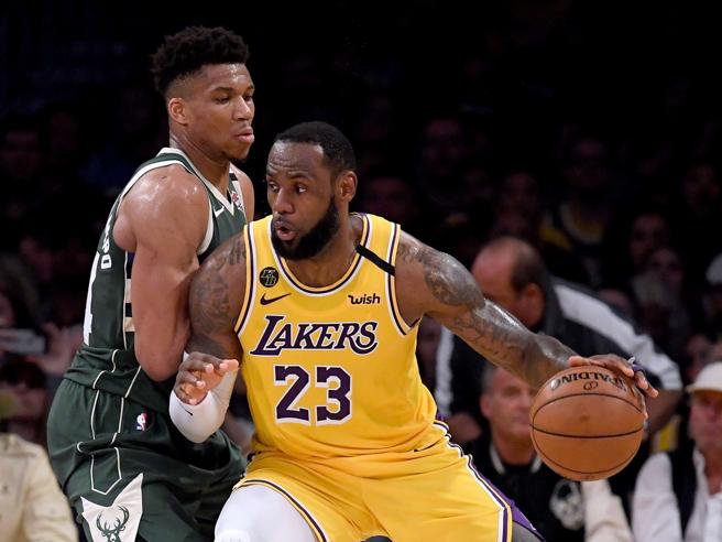 L’anno nero dei Lakers: LeBron James parla di ripartenza e si dice fiero di squadra e tifosi