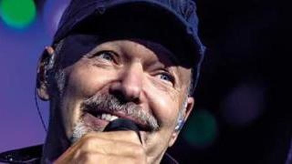 Vasco Rossi difende il mondo dell’arte: «Non siamo inutili»