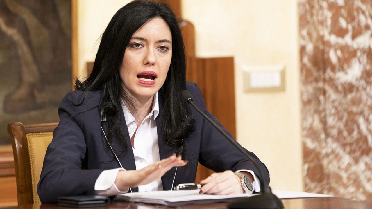 Scuola, la ministra Azzolina: «Durante l’anno test a campione agli studenti»