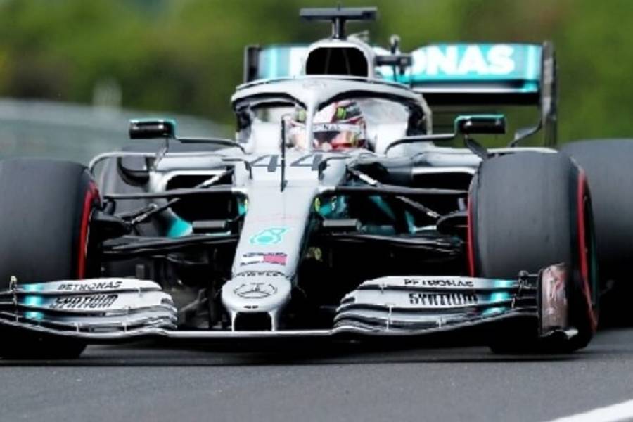 F1: Hamilton trionfa al Nurburgring e raggiunge Schumacher