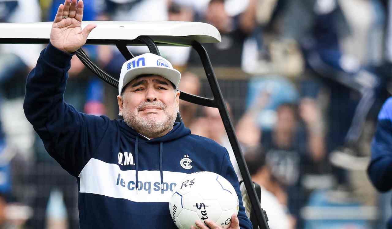 Morto Diego Armando Maradona, il mondo sotto choc