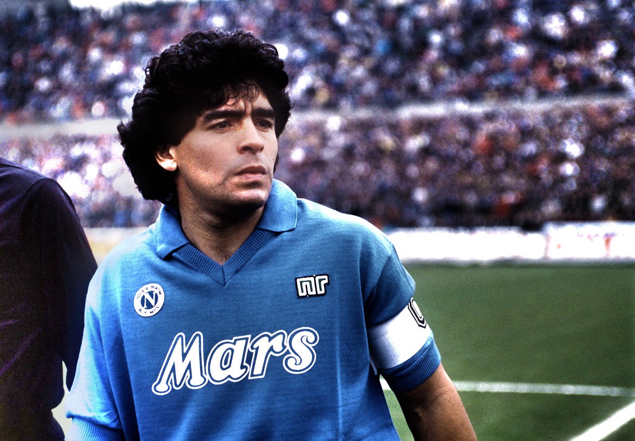 Maradona, 60 anni di genio in campo ed eccessi fuori