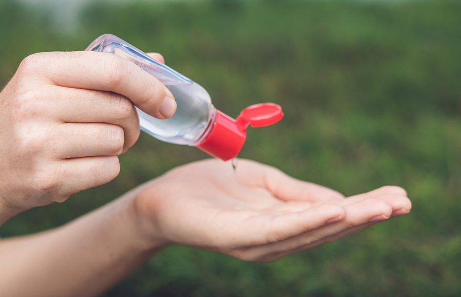 Gel disinfettanti: aumentano i danni agli occhi dei bambini