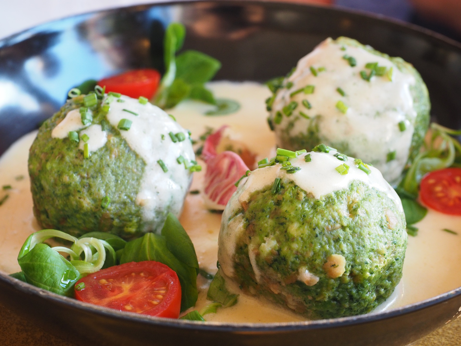 Sformatini di spinaci con crema di Parmigiano