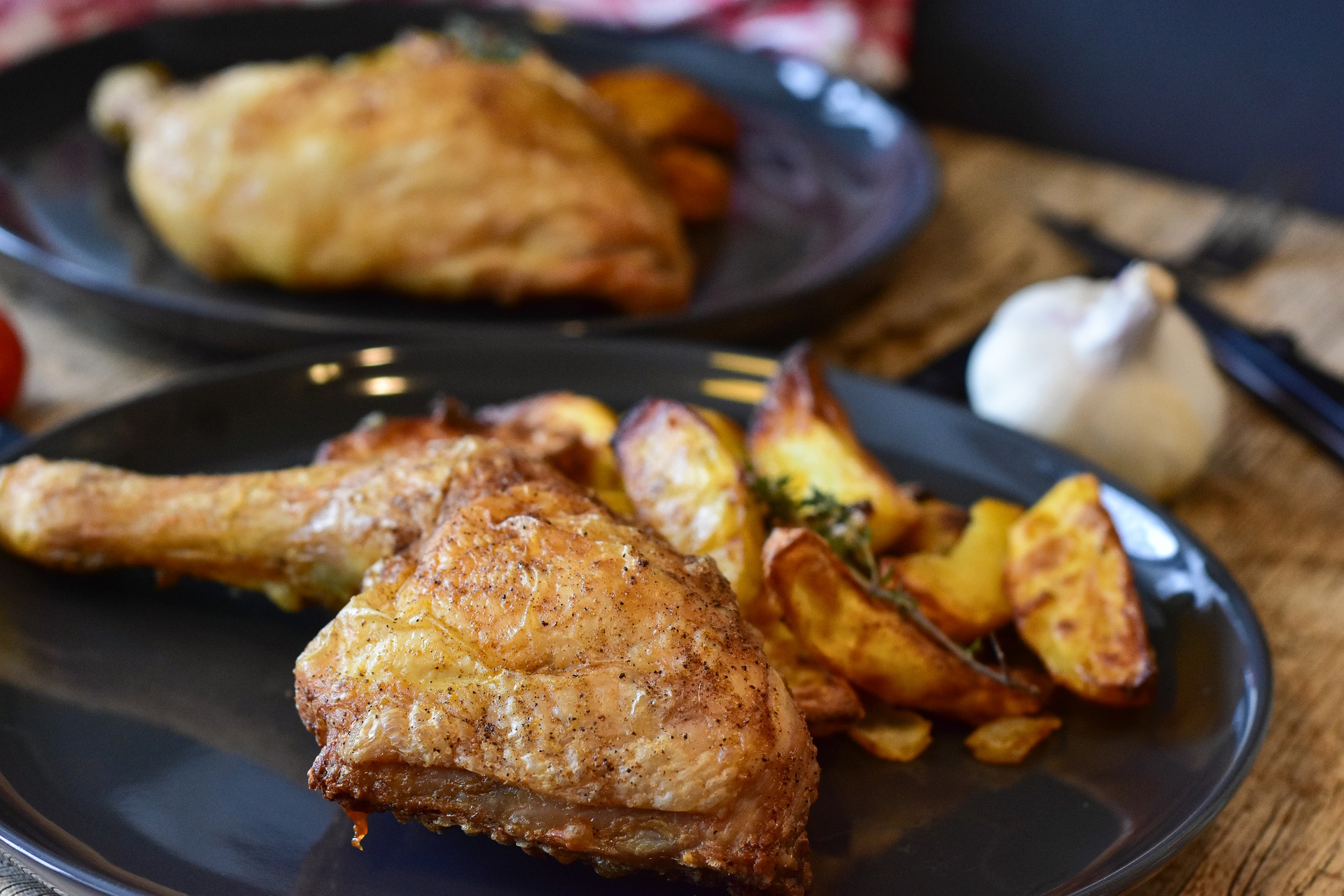 Cosce di pollo al forno con patate