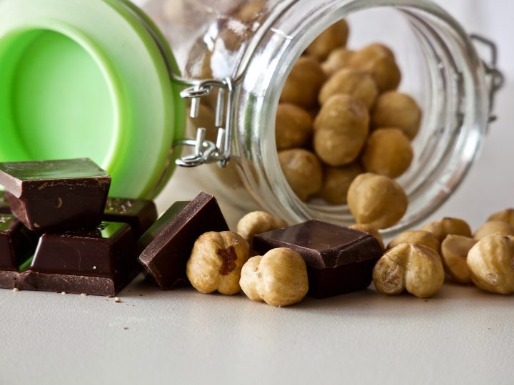 Torta nocciole e cioccolato fondente