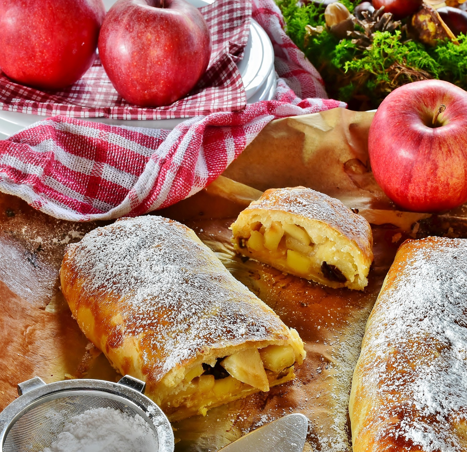 Strudel di mele con pasta sfoglia