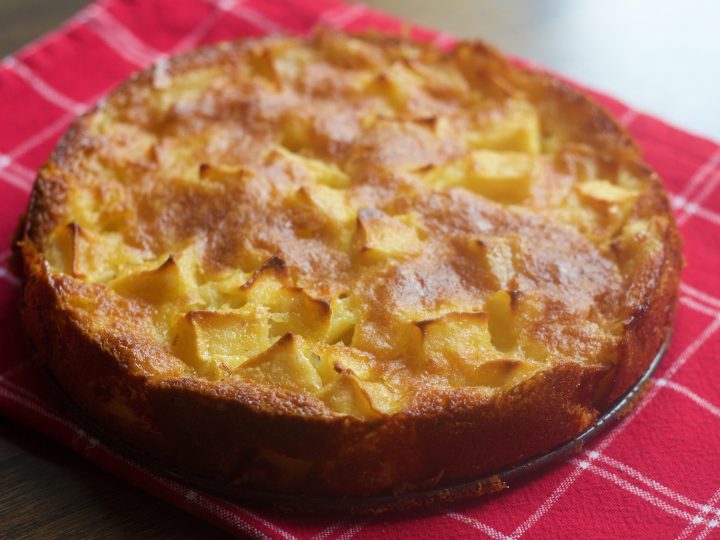 Torta cremosa di mele