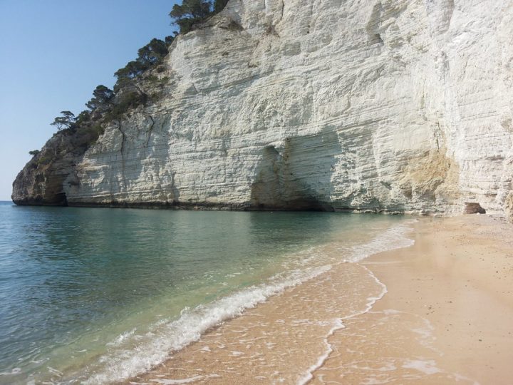 Spiaggia di Vignanotica, il paradiso selvaggio nel Gargano