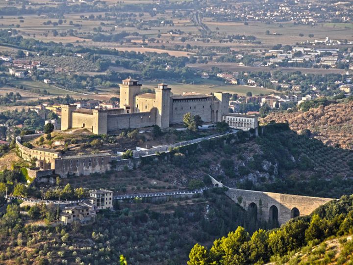 Rocca Albornoziana: la fortezza che sovrasta Spoleto