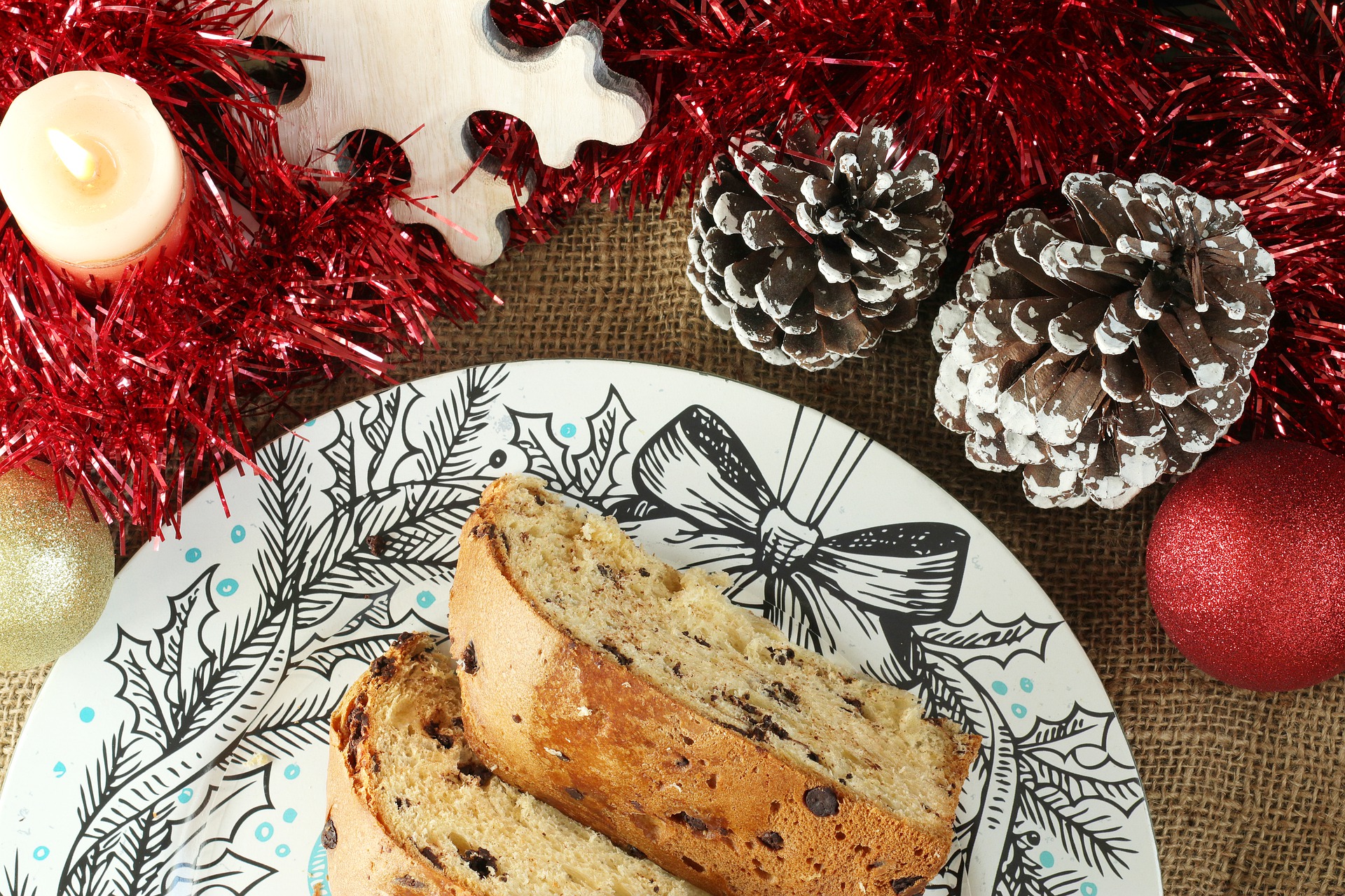 Bruschette di panettone al gorgonzola e ribes