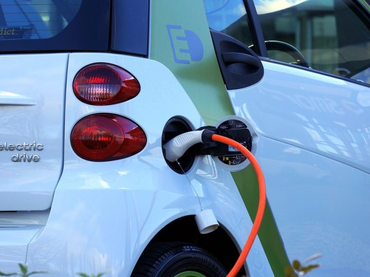 Le auto elettriche faranno sparire il diesel: i dati ufficiali