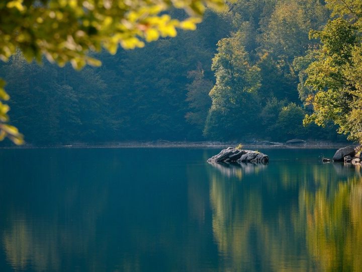 Lago del Segrino, cosa fare e come visitarlo