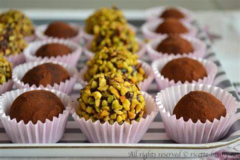 Tartufi di pandoro al cioccolato