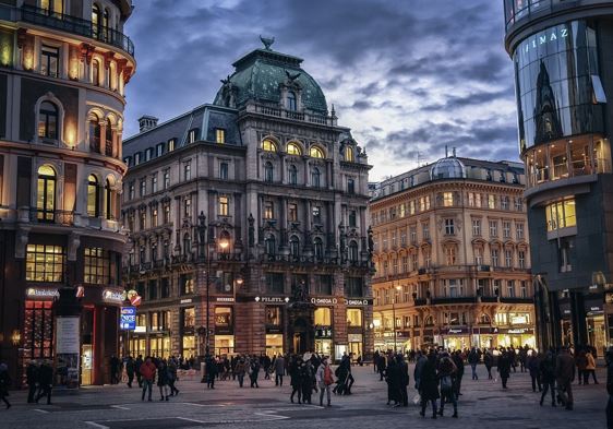 Vienna elegante: palazzi storici, giardini e caffè