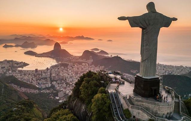 Rio de Janeiro: la città dove la vita danza tra oceano, montagne e pura meraviglia