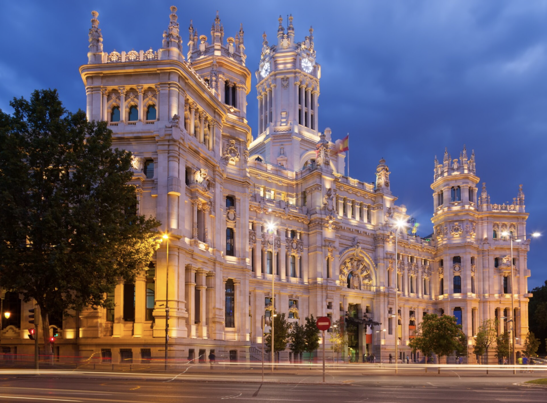 Madrid: la capitale che vive a ritmo di luce, arte e tapas