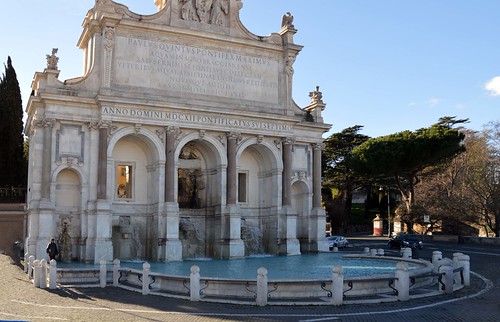 Il Fontanone del Gianicolo e il giardino segreto